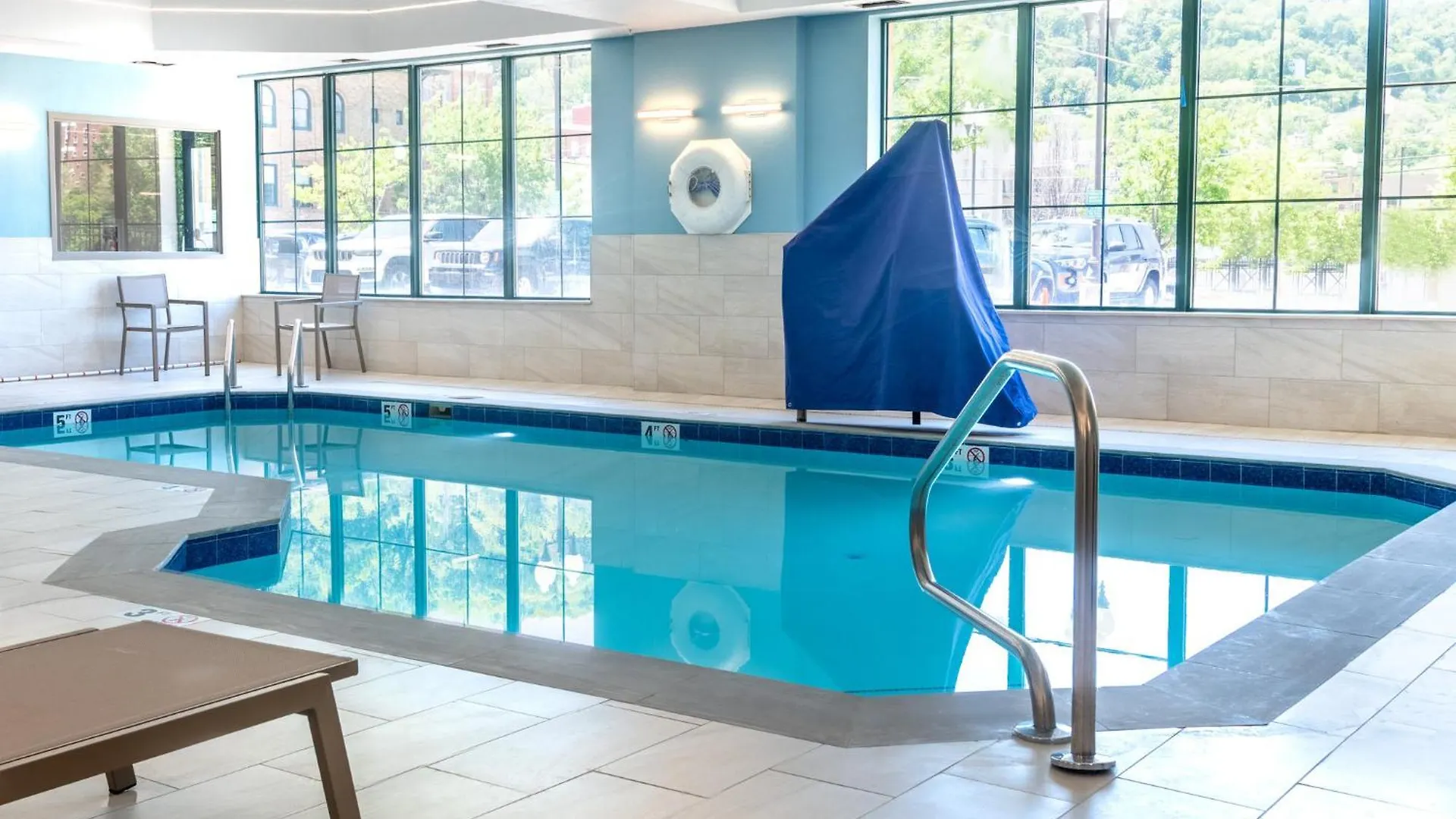 Holiday Inn Express Hotel & Suites Pittsburgh-South Side By Ihg 4*, Питтсбург США